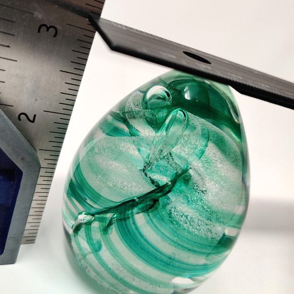 Vintage Studio Glass Paperweight Egg Green Swirl Signed Ann Corcoran '93 Nouwrot - Picture 15 of 16